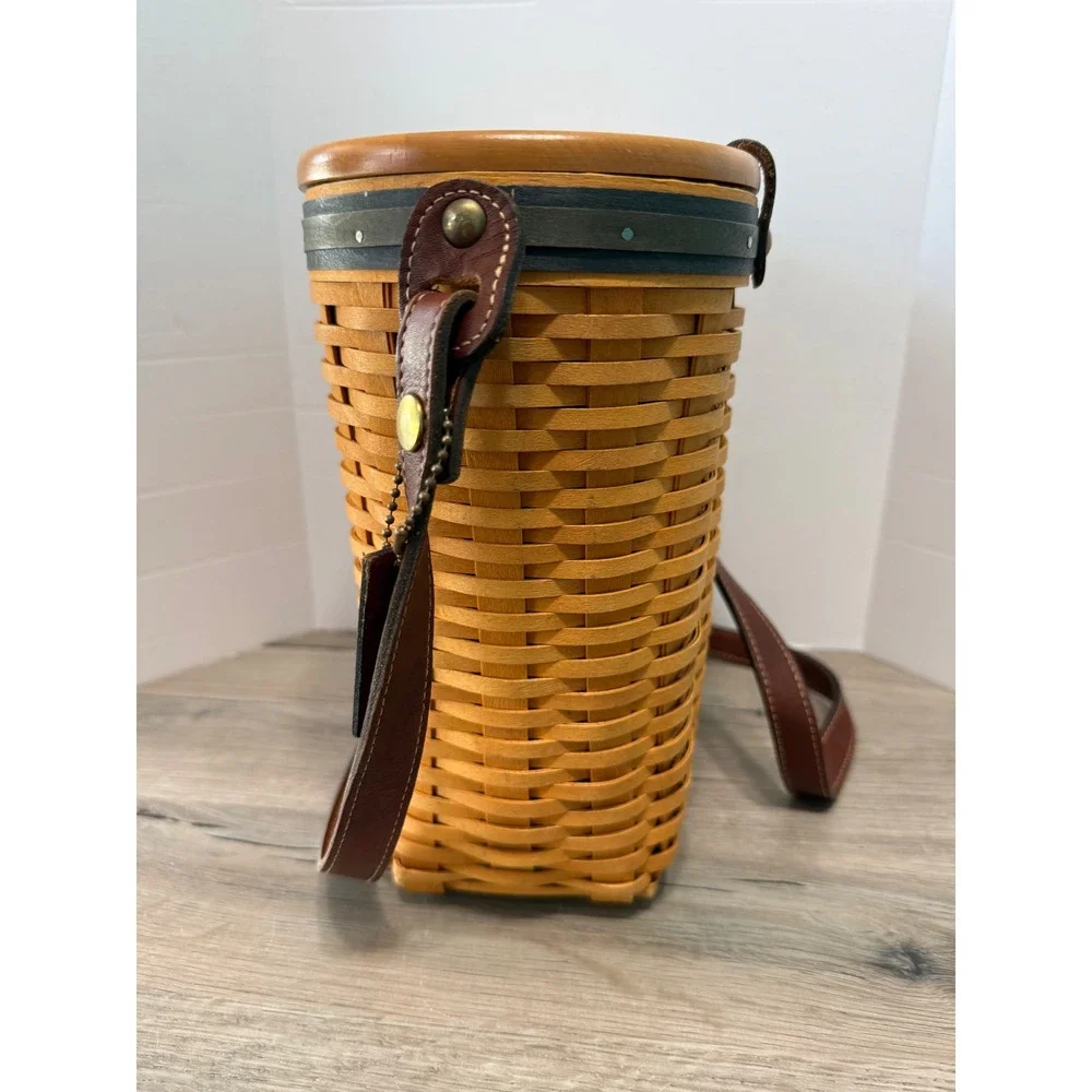 Longaberger 2000 Country Estates Lg. Saddlebrook Basket W/Protector, Strap & Tag